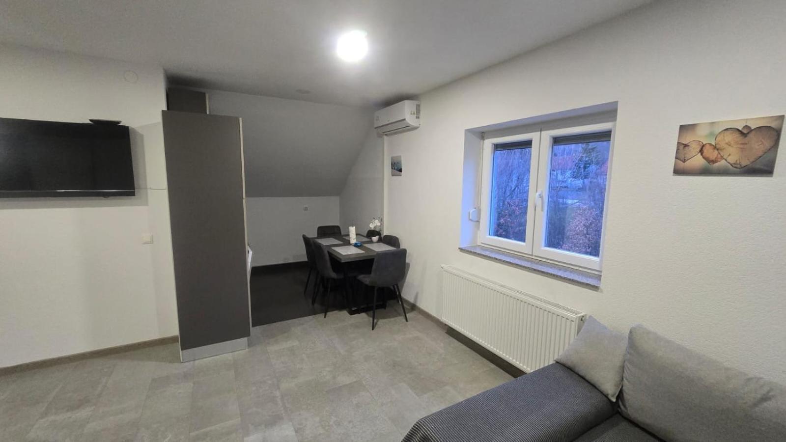 Apartmani Marijamagdalena Gračac Dış mekan fotoğraf